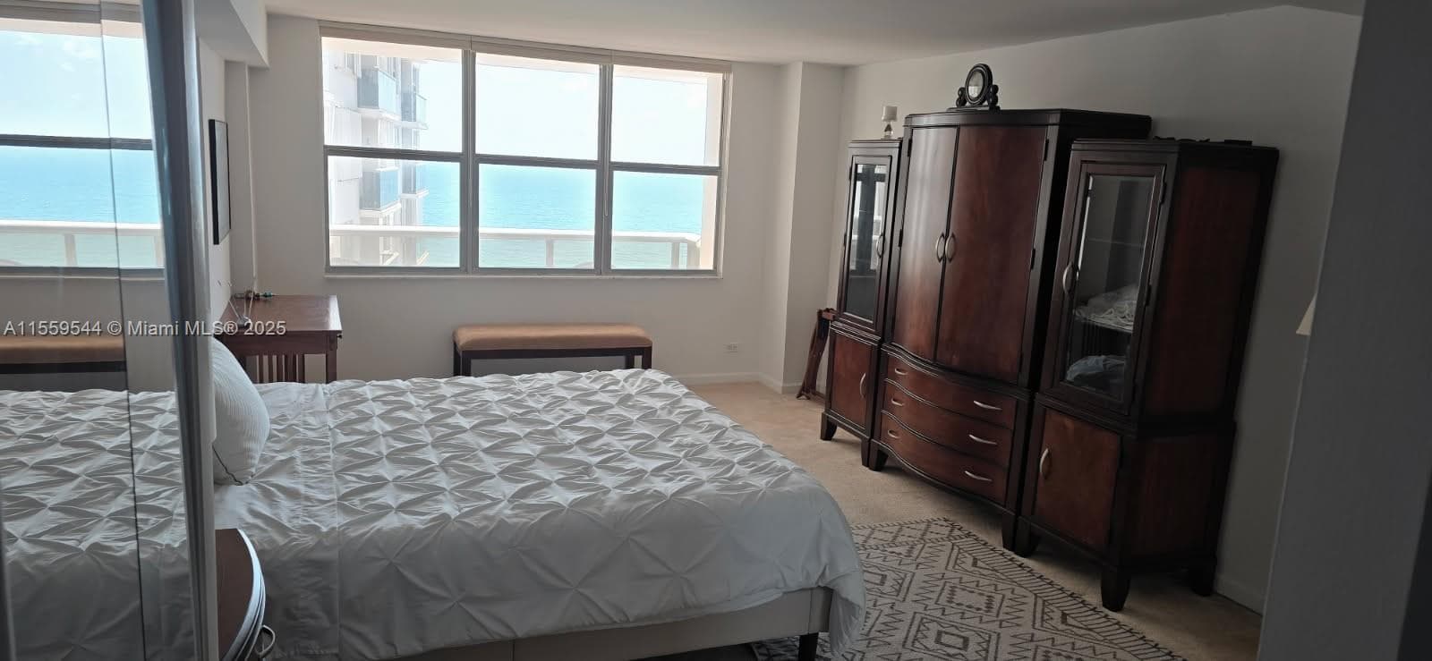 6039 Collins Ave 1110 photo 17