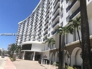 6039 Collins Ave 1110 photo 1