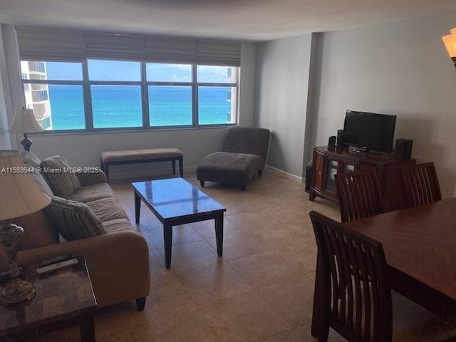 6039 Collins Ave 1110 photo 11