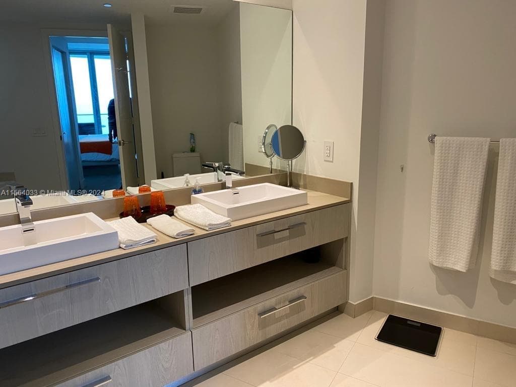 4111 S Ocean Dr 2101 photo 14