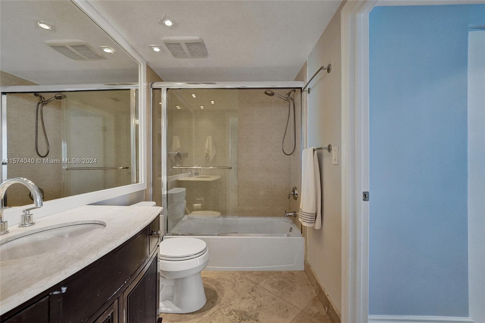 16699 Collins Ave 4106 photo 23