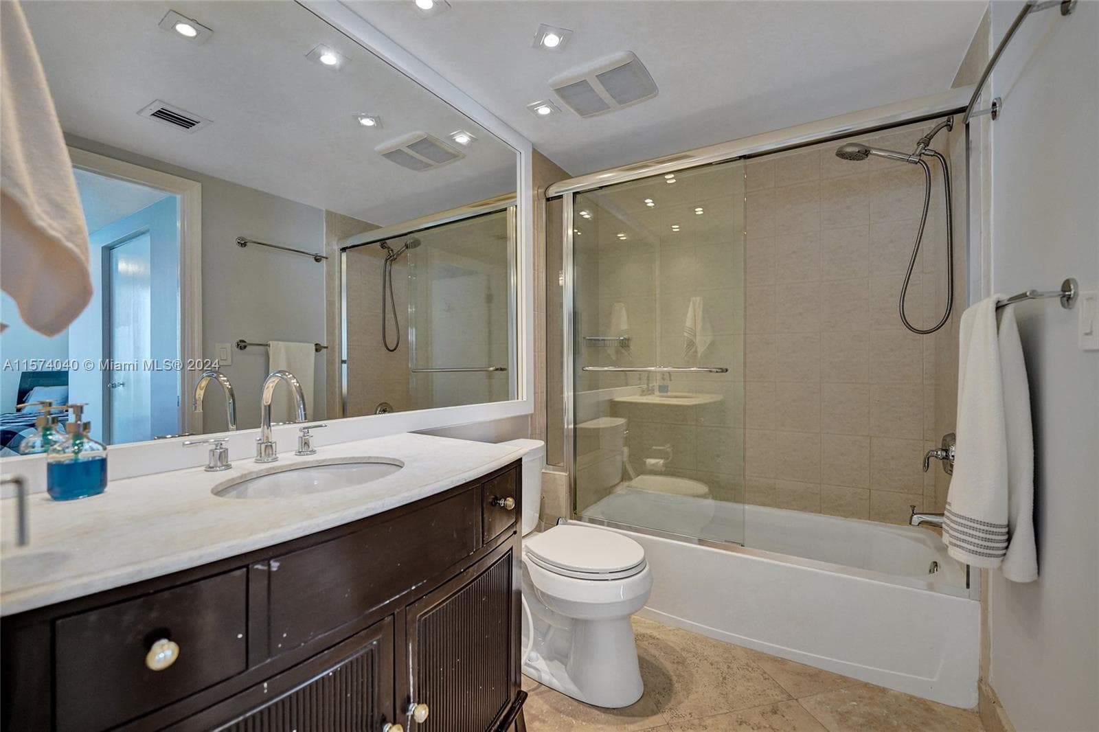 16699 Collins Ave 4106 photo 24