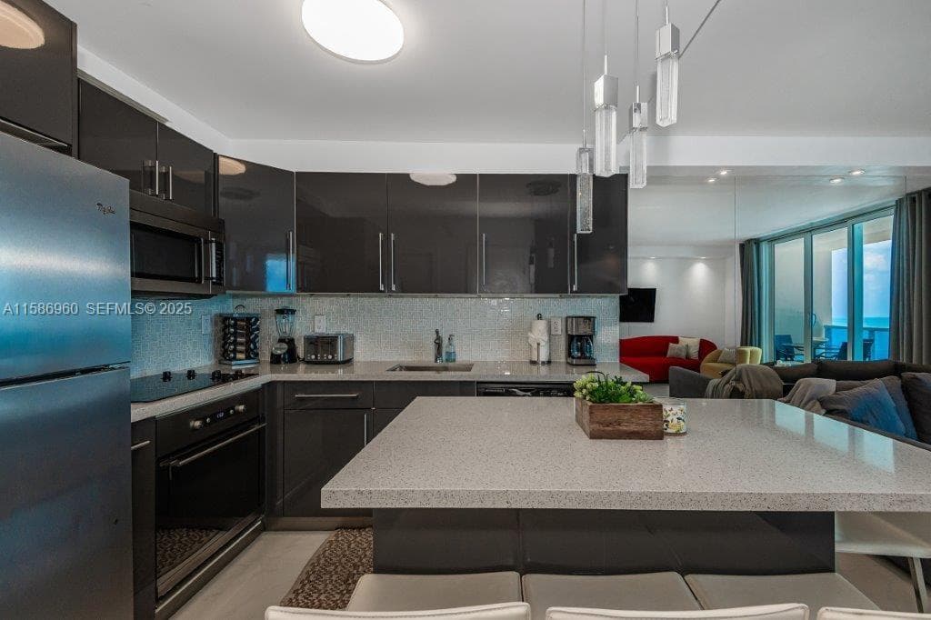 2301 Collins Ave 1111 photo 16