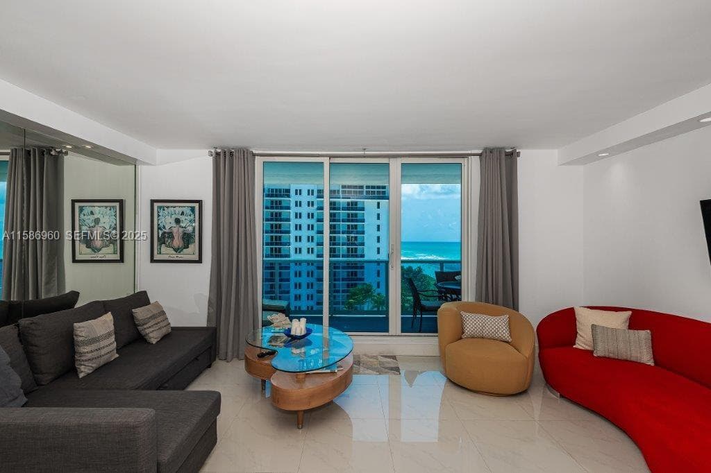 2301 Collins Ave 1111 photo 7