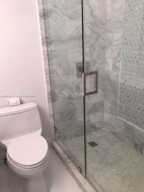 100 LINCOLN RD 711 photo 12