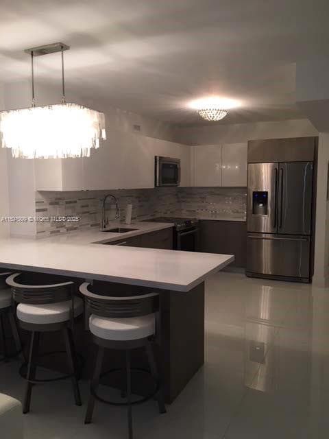 100 LINCOLN RD 711 photo 5