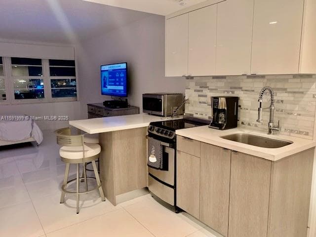 100 LINCOLN RD 711 photo 18