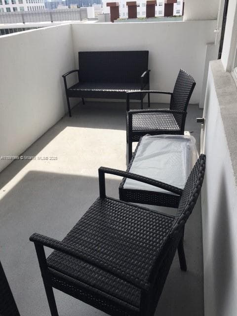 100 LINCOLN RD 711 photo 21