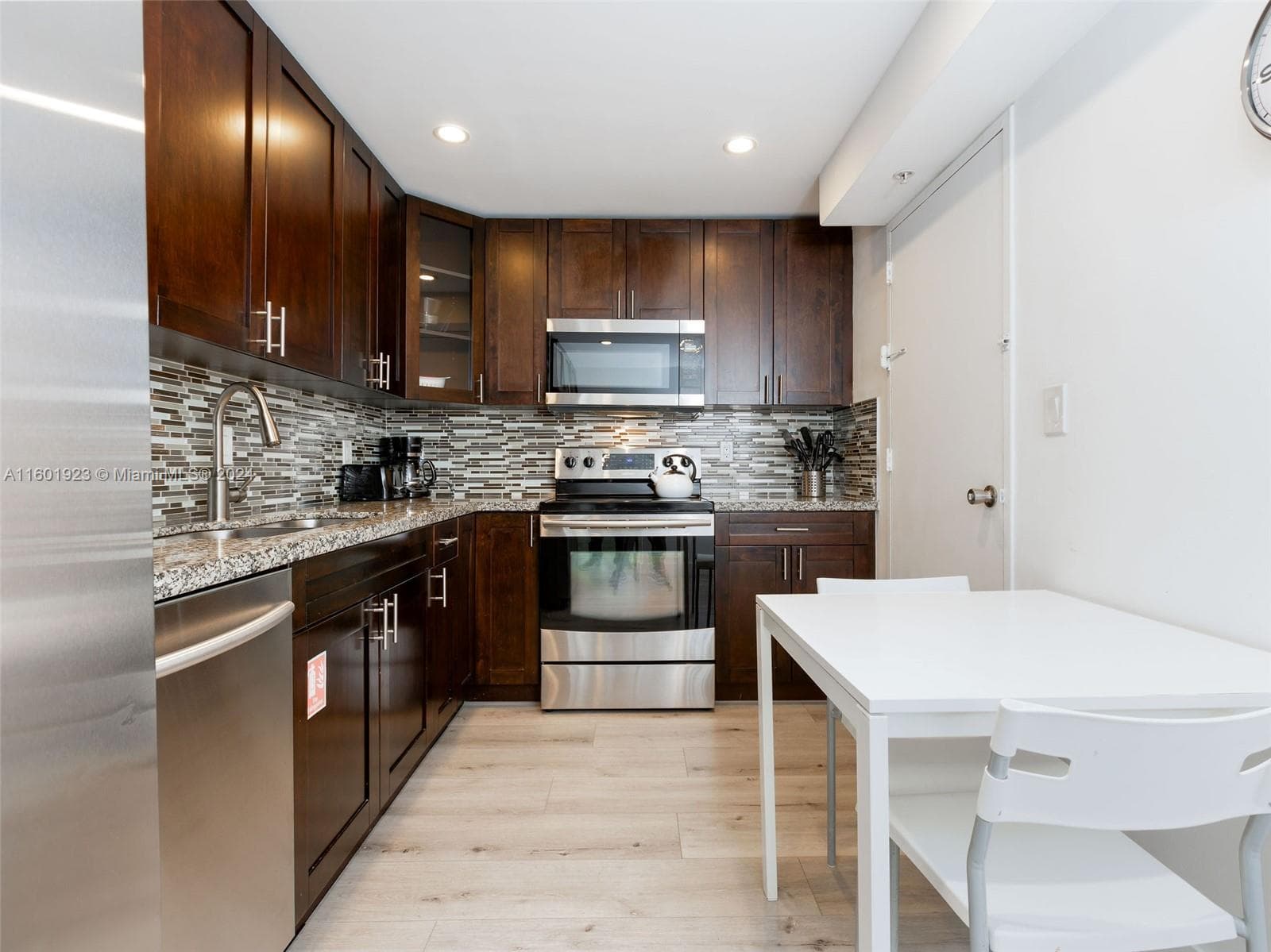 3901 S Ocean Dr 10P photo 7