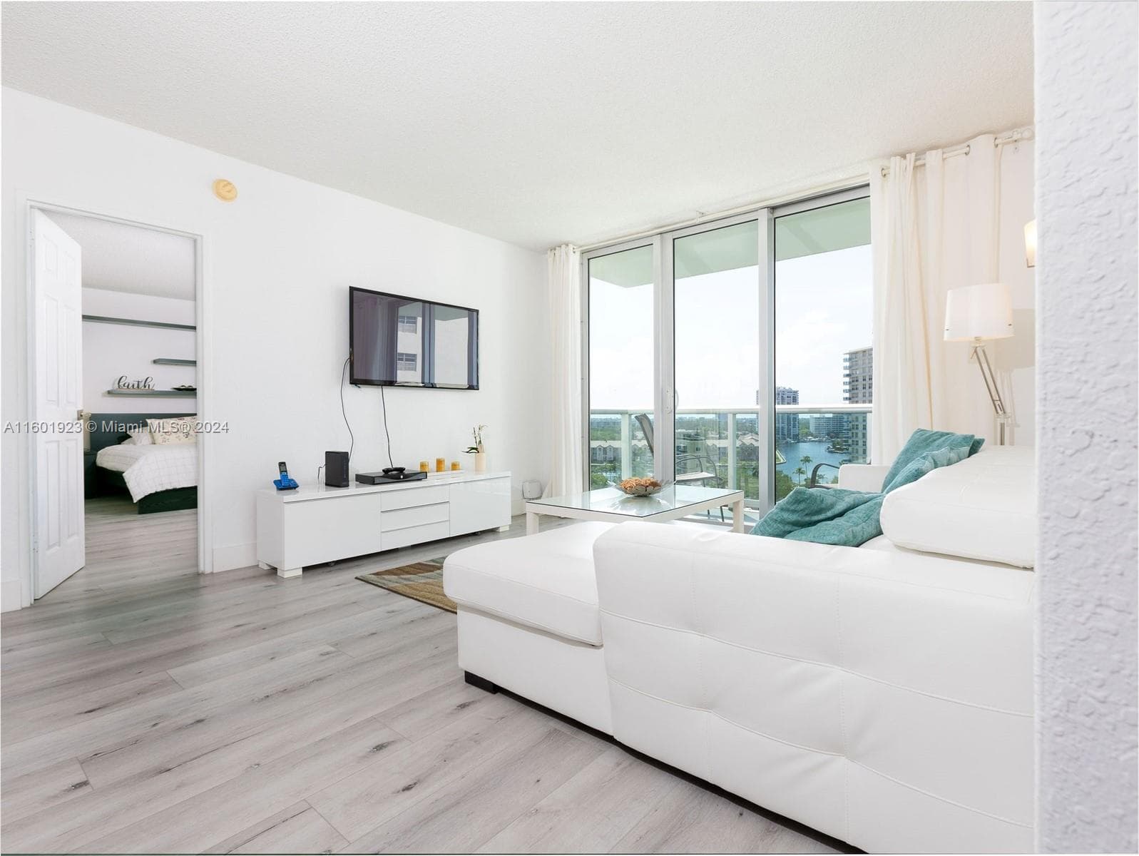 3901 S Ocean Dr 10P photo 5
