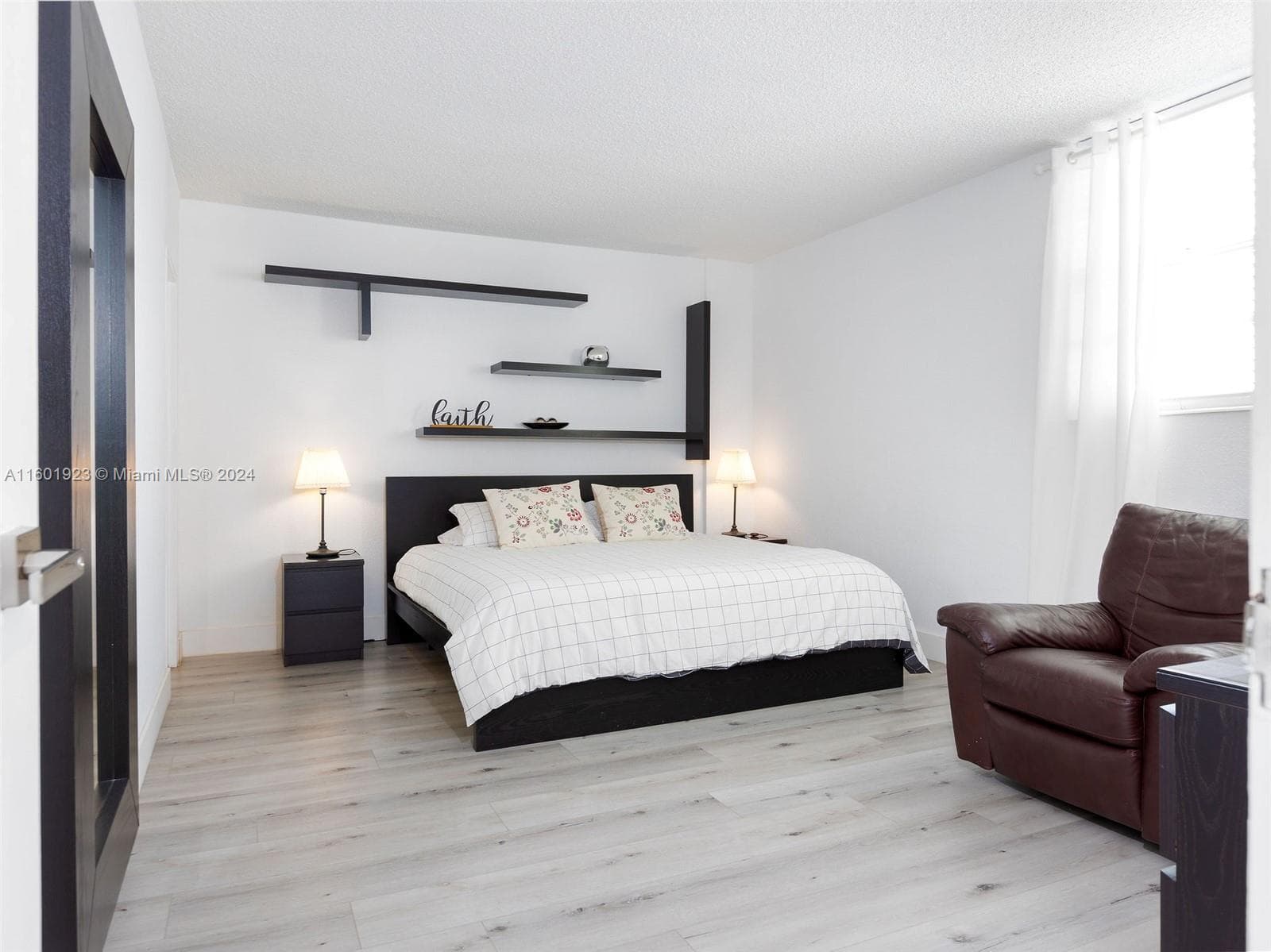 3901 S Ocean Dr 10P photo 9
