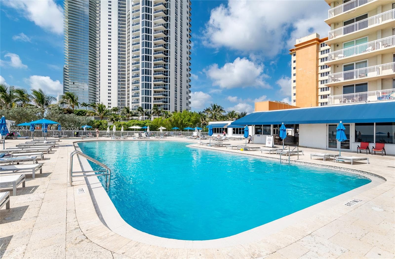 19201 Collins Ave(avlb 7/15/26) 318 photo 5
