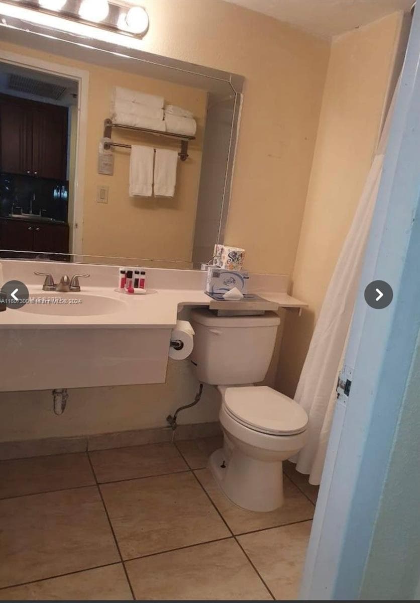 19201 Collins Ave 428 photo 2