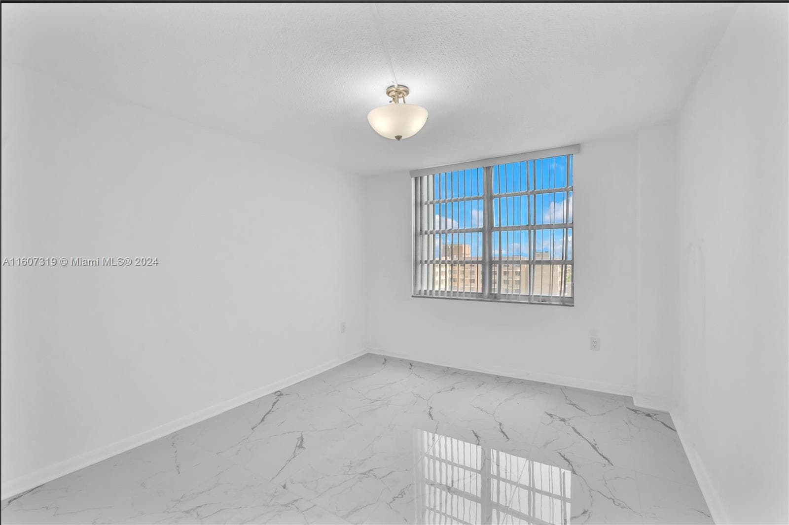 2780 NE 183rd St 1601 photo 15