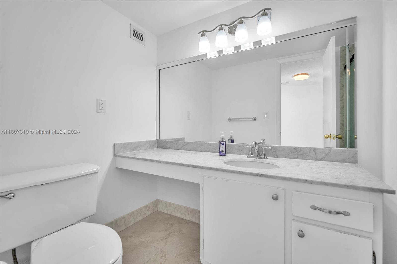 2780 NE 183rd St 1601 photo 19