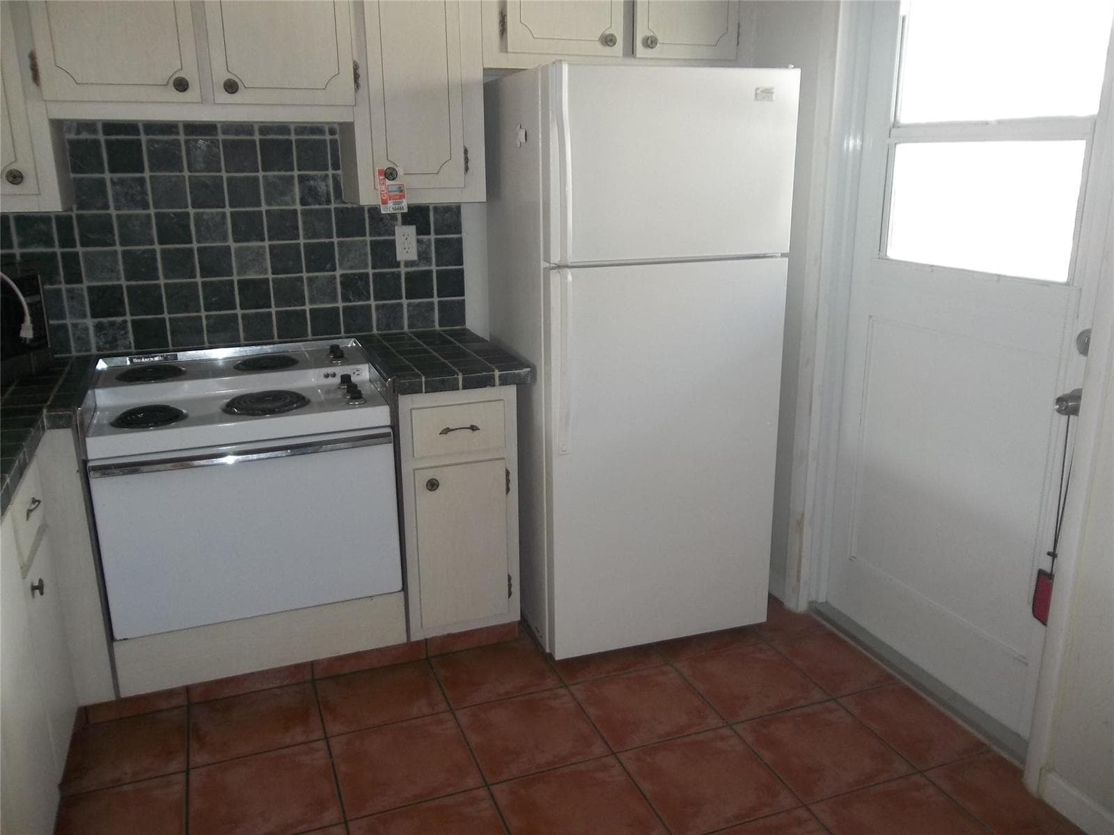 1893 S Ocean Drive 302 photo 3