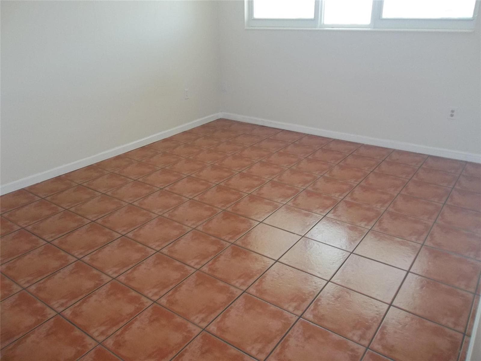 1893 S Ocean Drive 302 photo 4