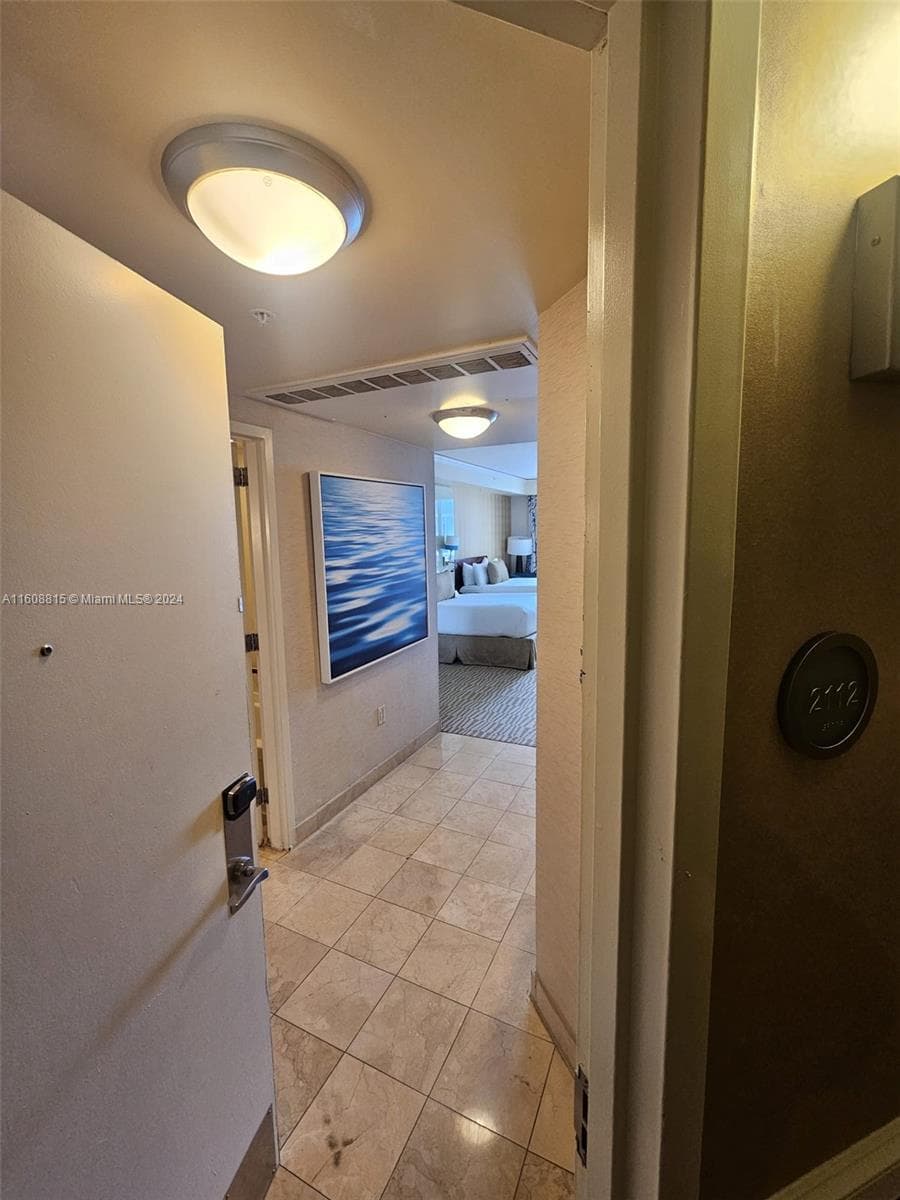 18001 Collins Ave 2112 photo 3