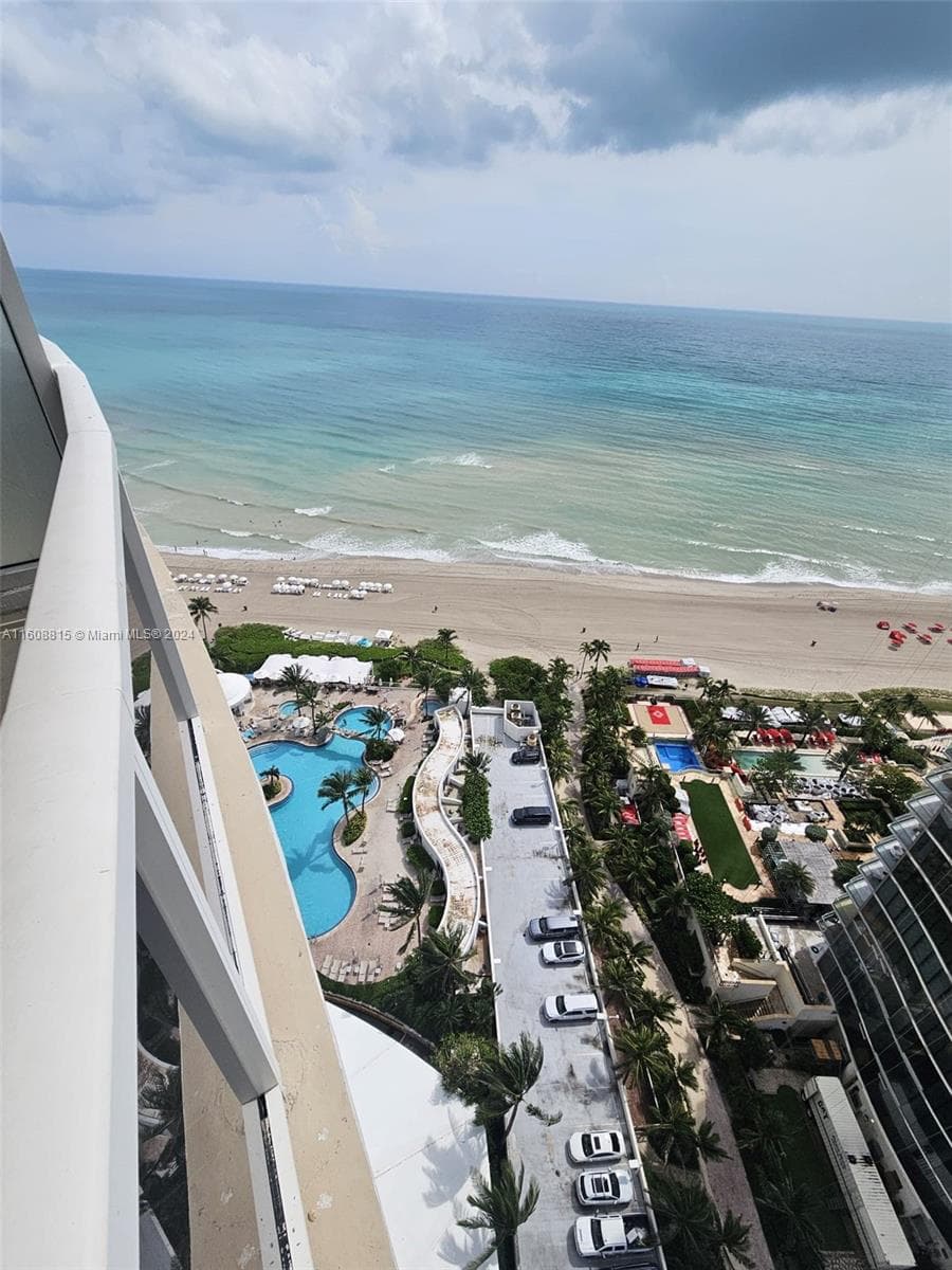 18001 Collins Ave 2112 photo 1