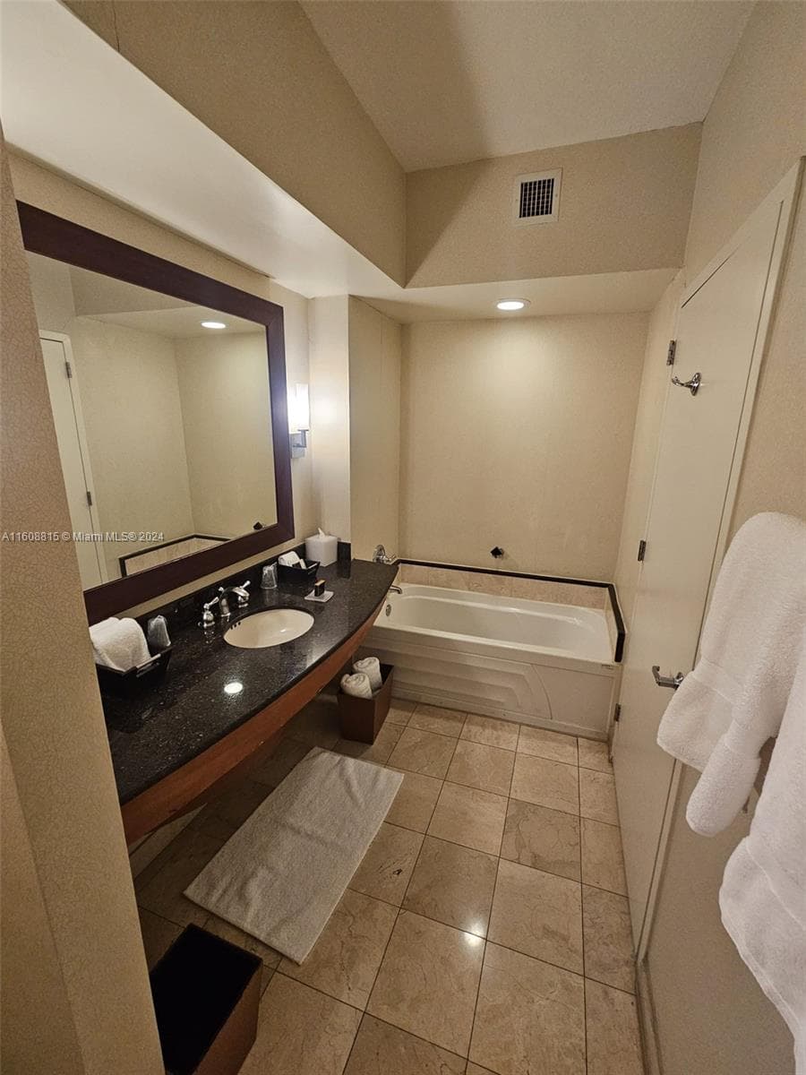 18001 Collins Ave 2112 photo 10