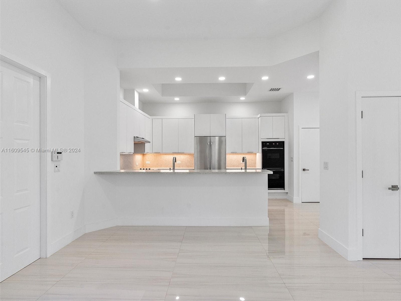 21301 NE 38th Ave 58 photo 6
