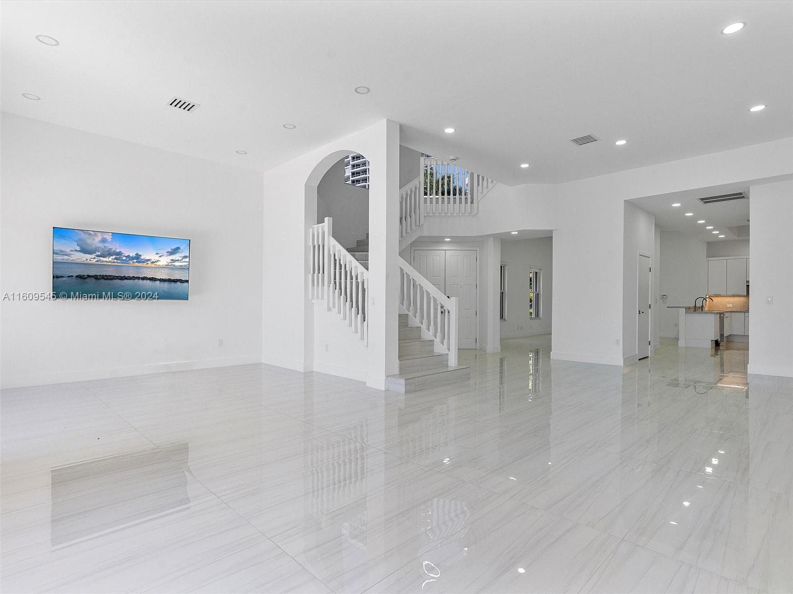21301 NE 38th Ave 58 photo 15