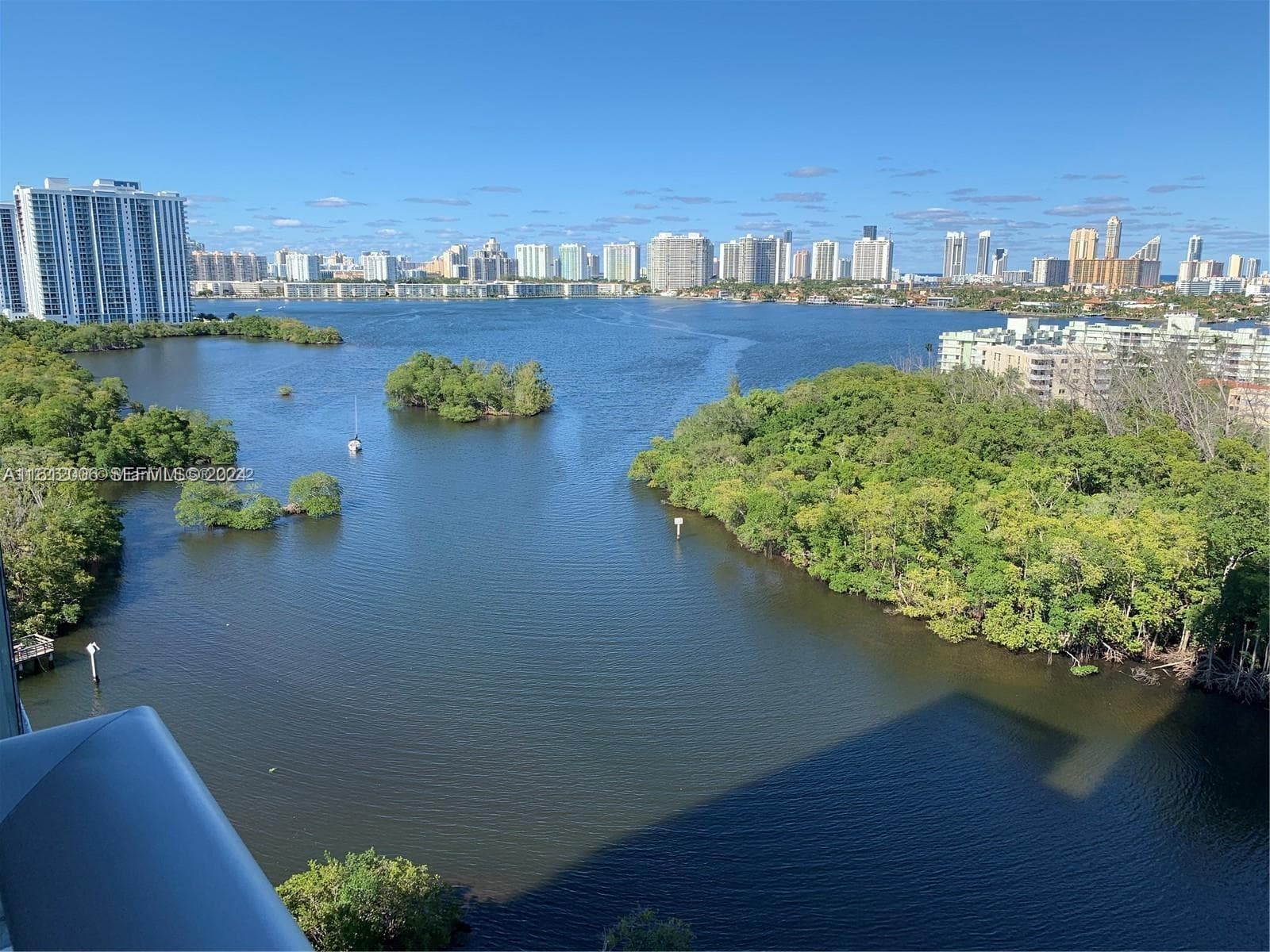 16385 Biscayne Blvd 1418 photo 1