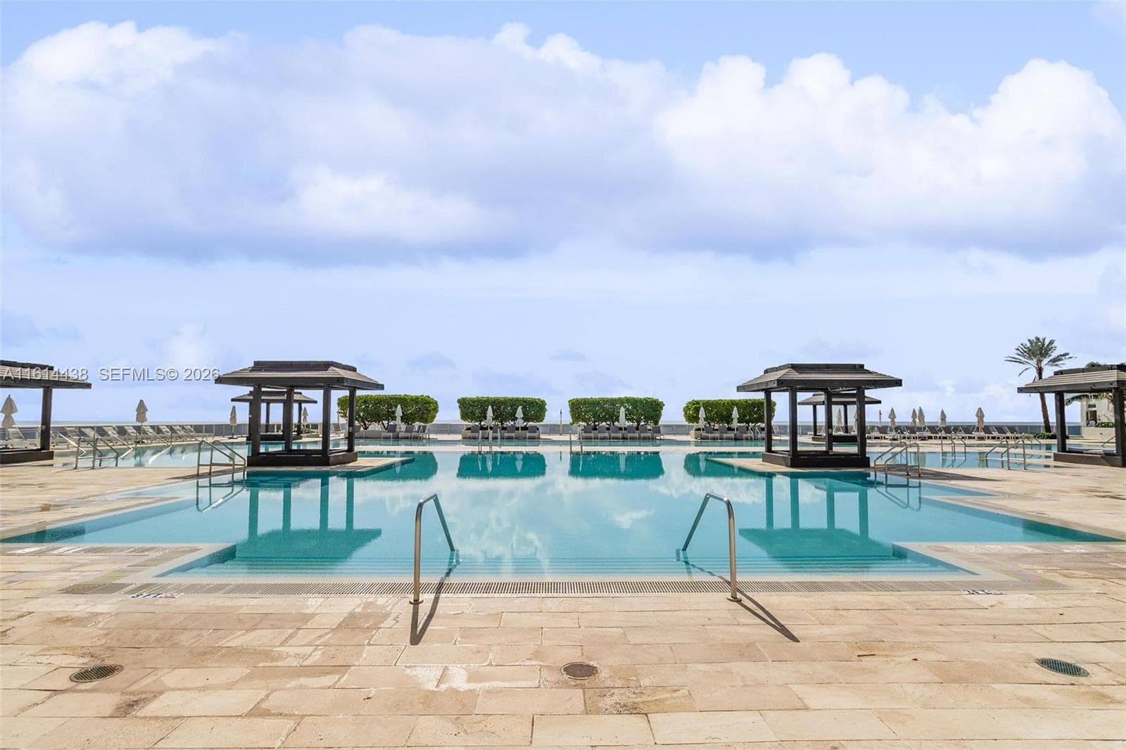 1830 OCEAN DR 4409 photo 19