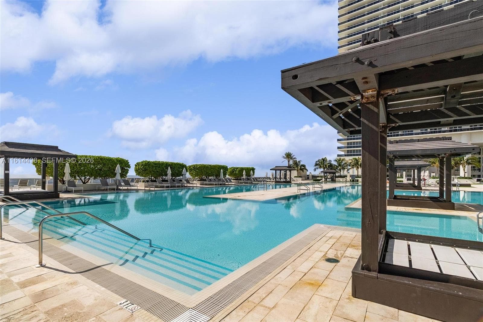 1830 OCEAN DR 4409 photo 21