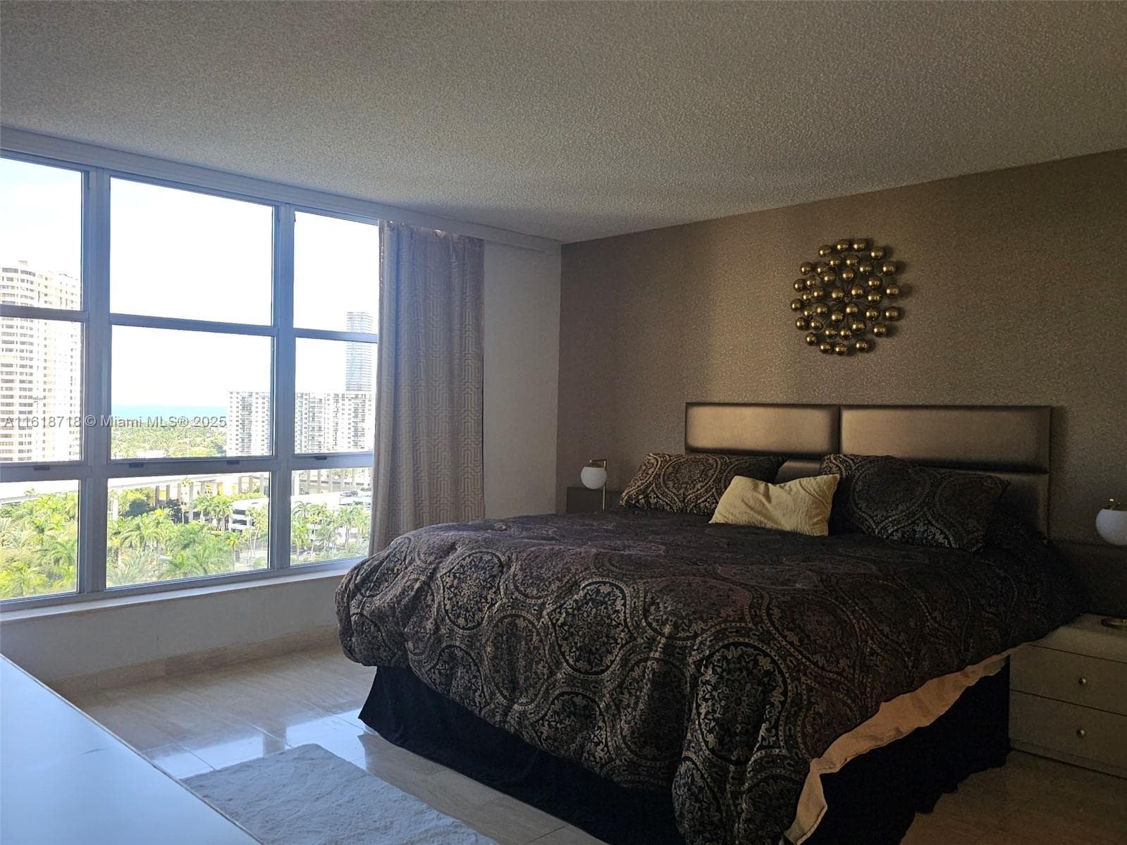 3600 Mystic Pointe Dr 1607 photo 6