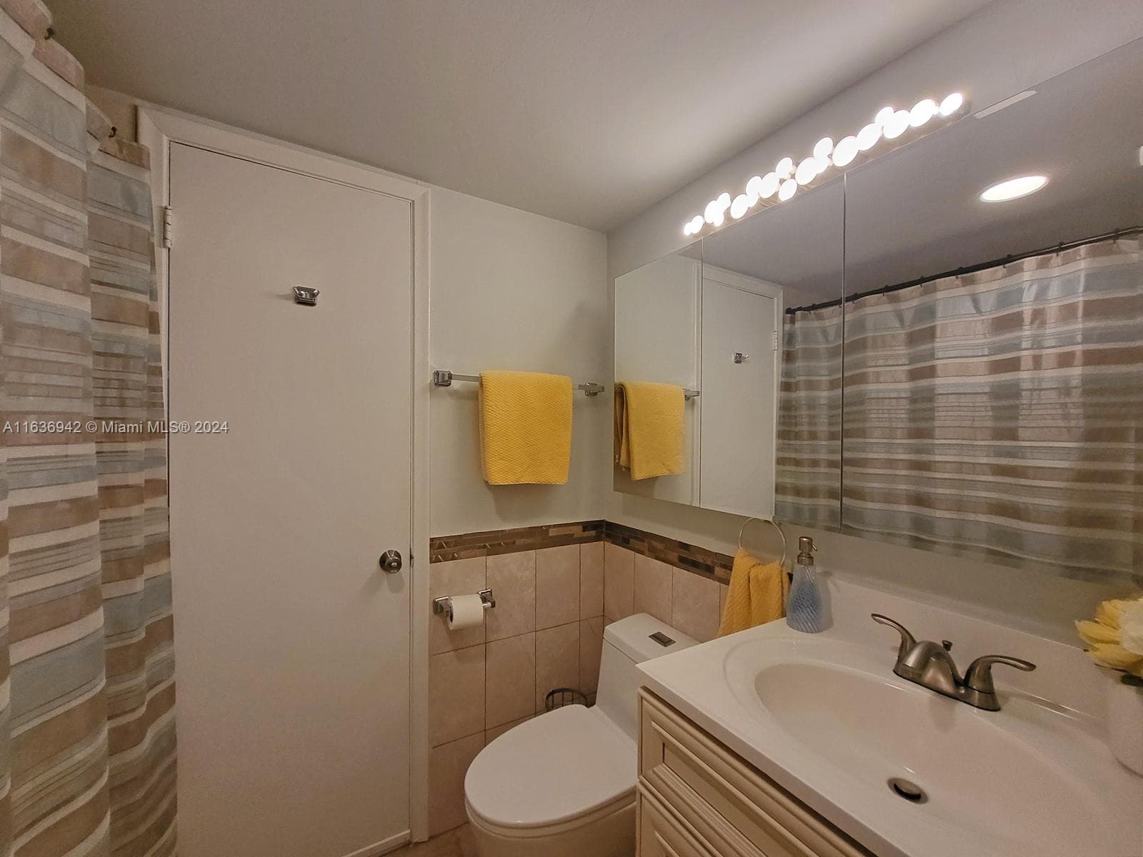 1825 S Ocean Dr 206 photo 16