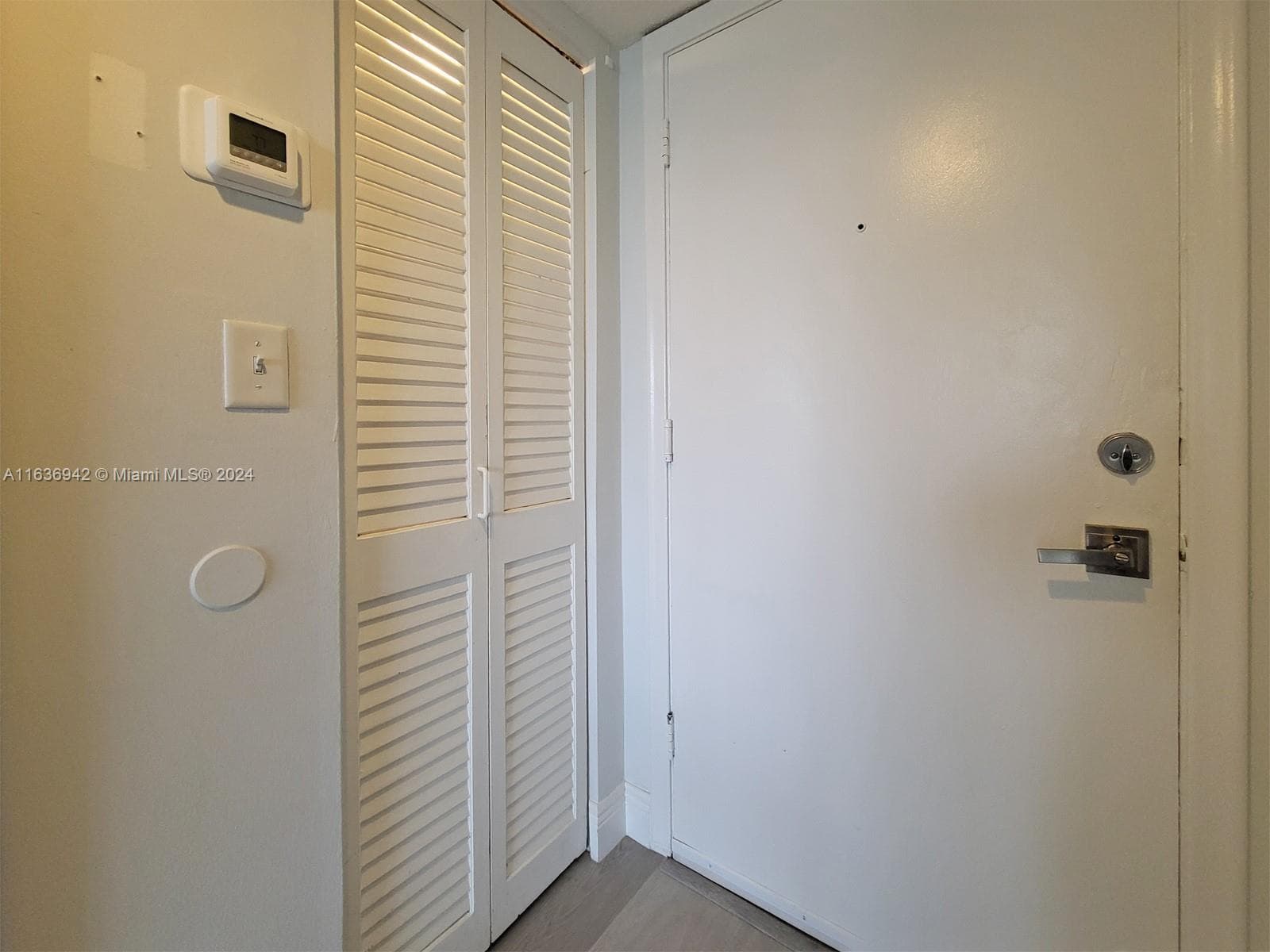 1825 S Ocean Dr 206 photo 7