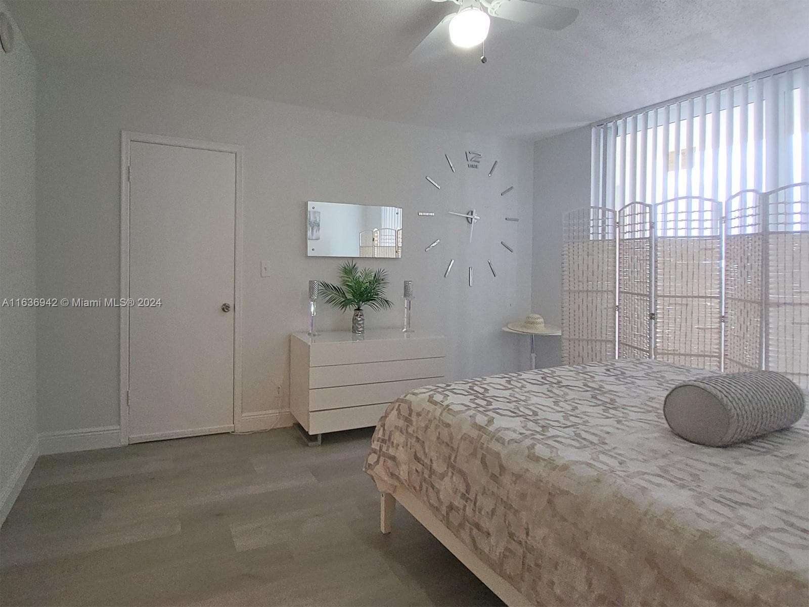 1825 S Ocean Dr 206 photo 14