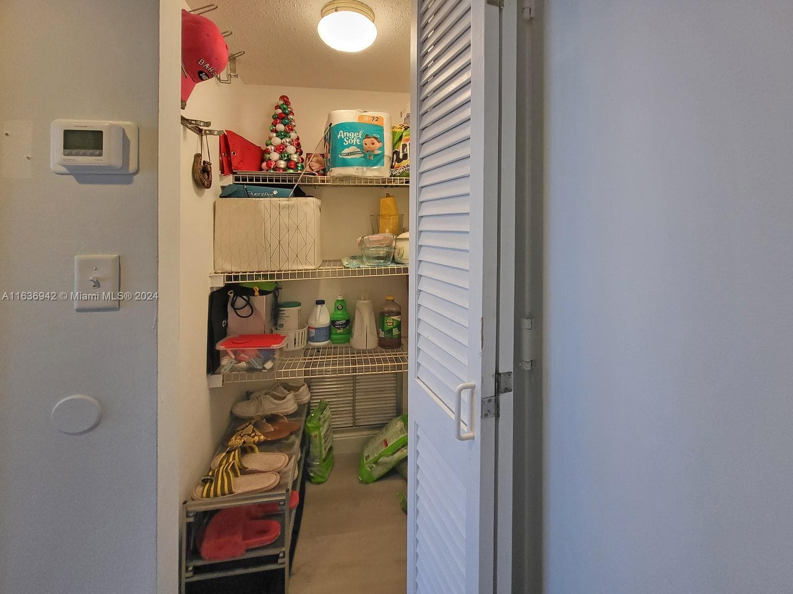 1825 S Ocean Dr 206 photo 8