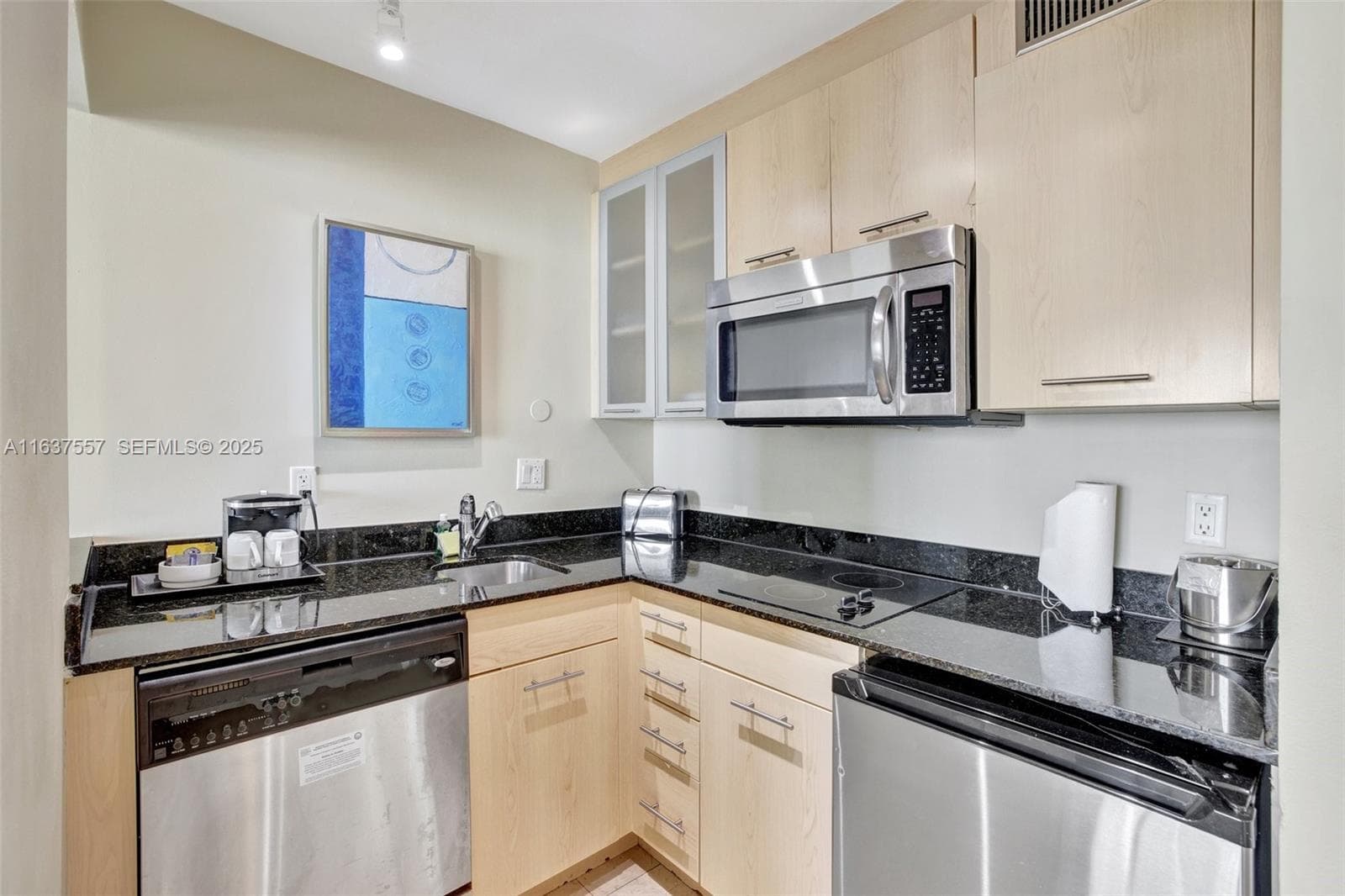 2670 E Sunrise Blvd 1117 photo 13