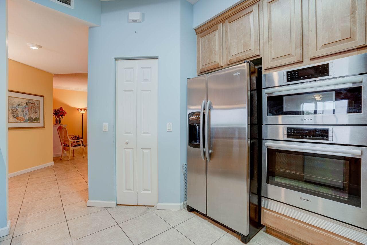 1160 SW Chapman Way 202 photo 8