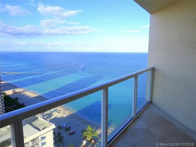 16699 Collins Ave 2409 photo 2