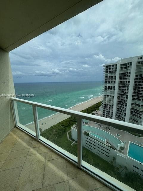 16699 Collins Ave 2409 photo 3