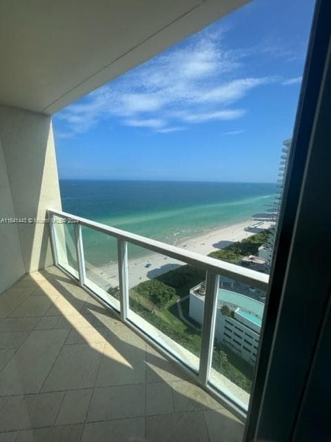 16699 Collins Ave 2409 photo 5