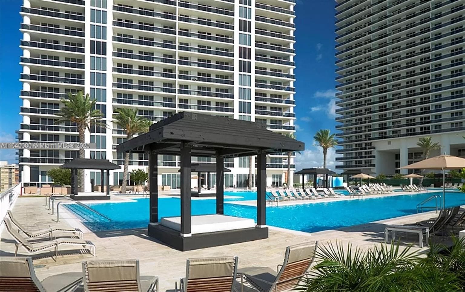 1850 S Ocean Dr 3809 photo 2