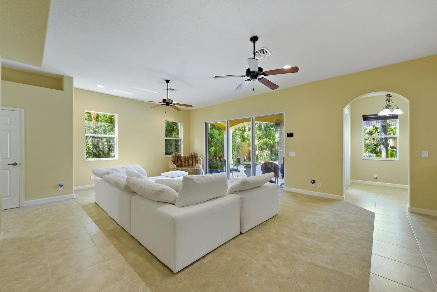 8053 S Indian River Drive photo 16