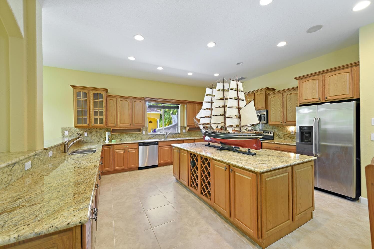 8053 S Indian River Drive photo 18