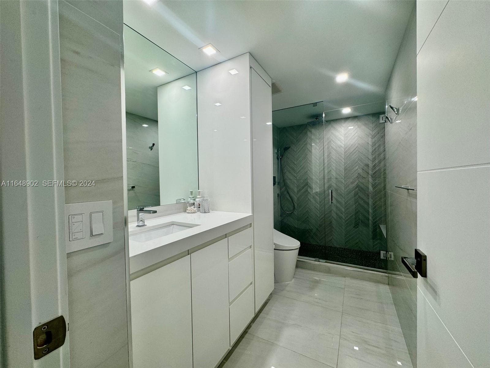 9801 Collins Ave 5U photo 22