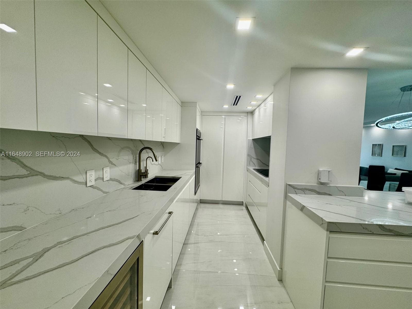 9801 Collins Ave 5U photo 1