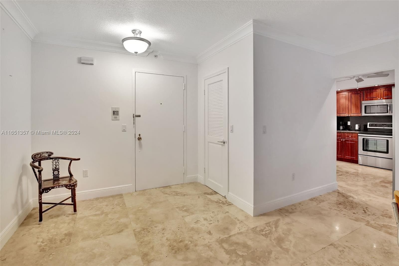 9801 Collins Ave 3T photo 5