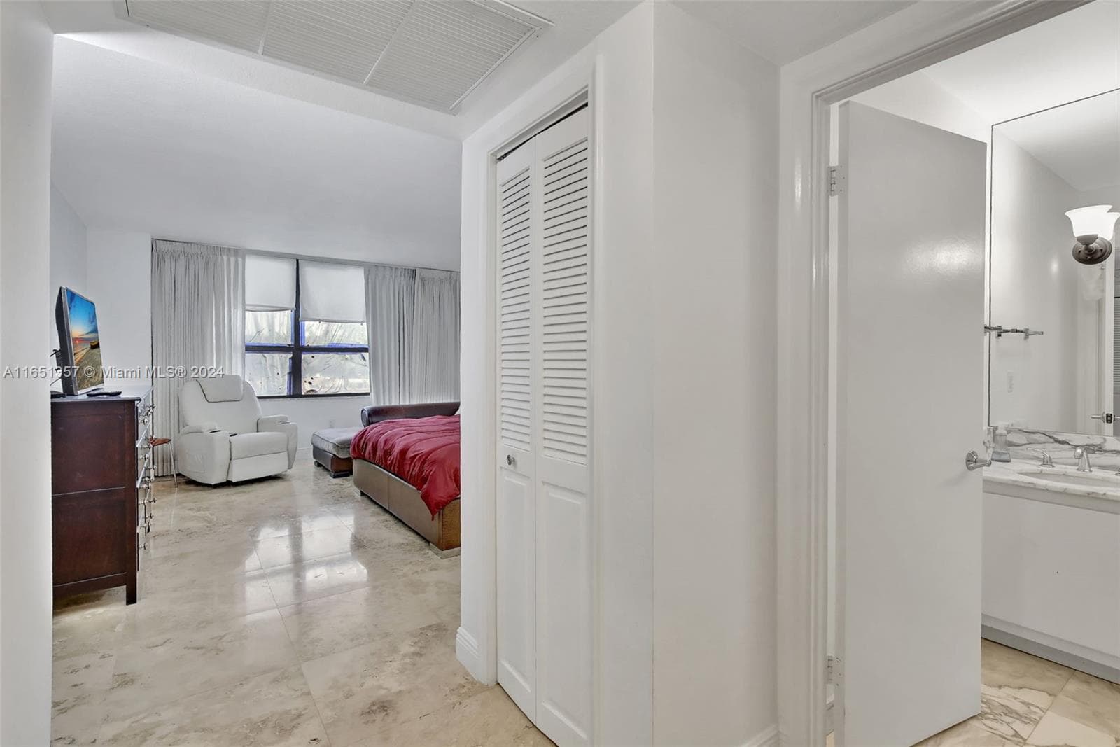 9801 Collins Ave 3T photo 18