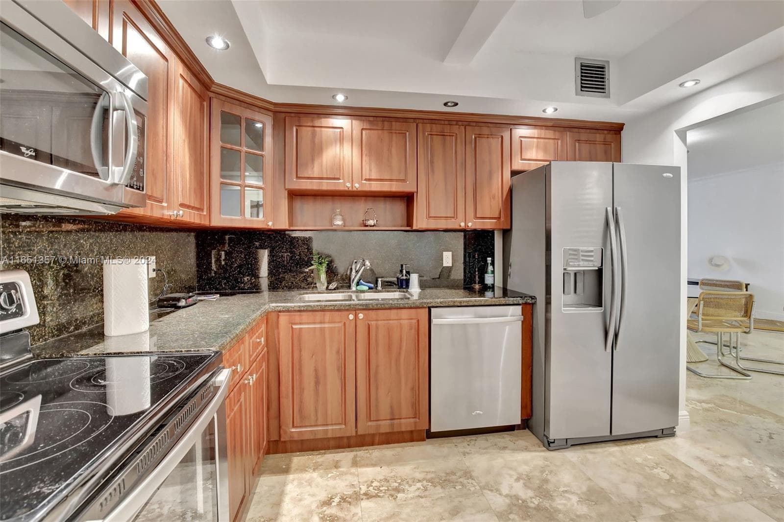 9801 Collins Ave 3T photo 15