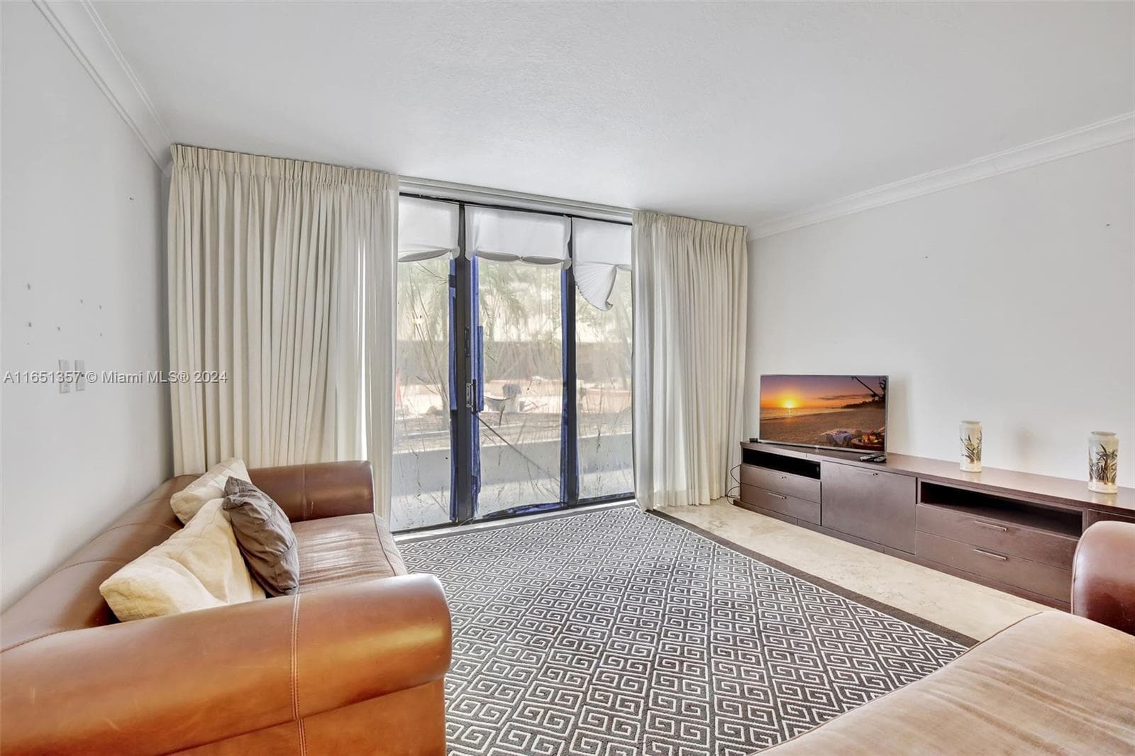 9801 Collins Ave 3T photo 8