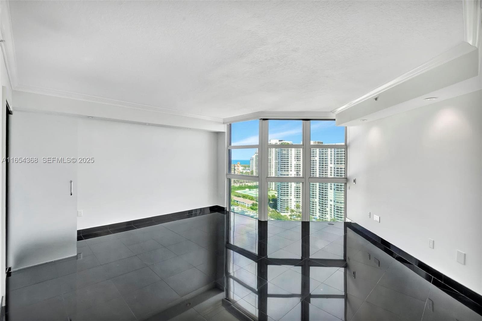 3370 Hidden Bay Dr 2708 photo 25