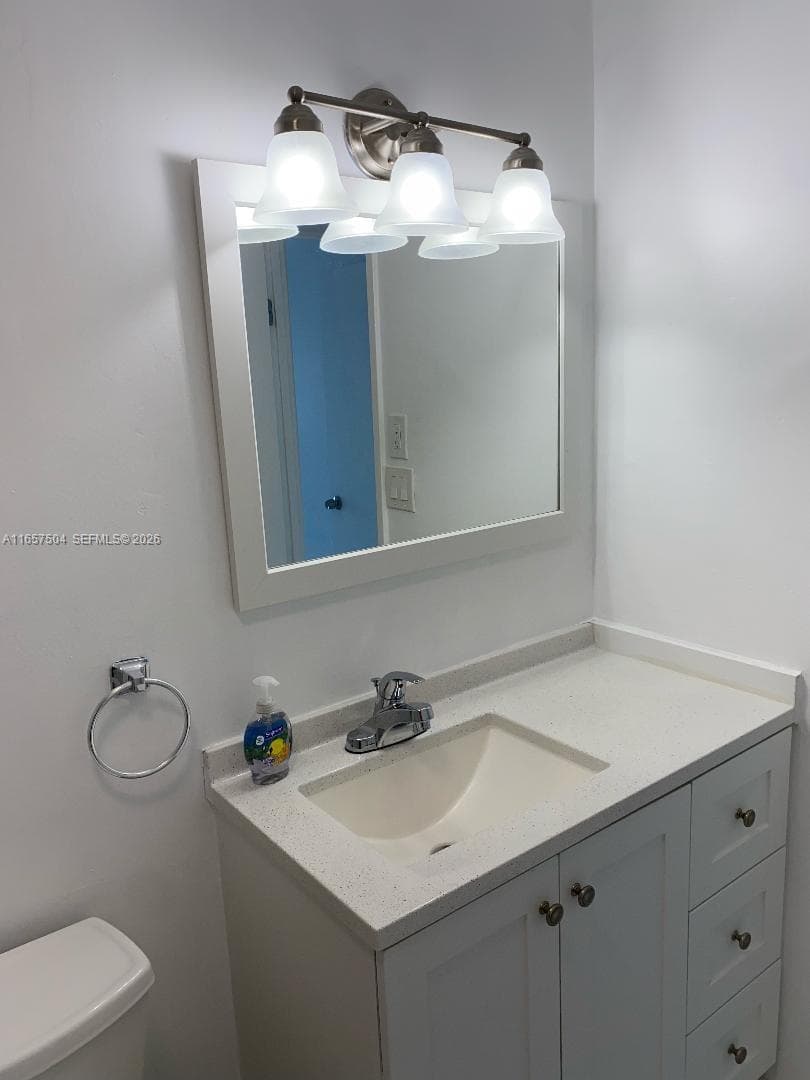 400 Kings Point Dr 328 photo 20